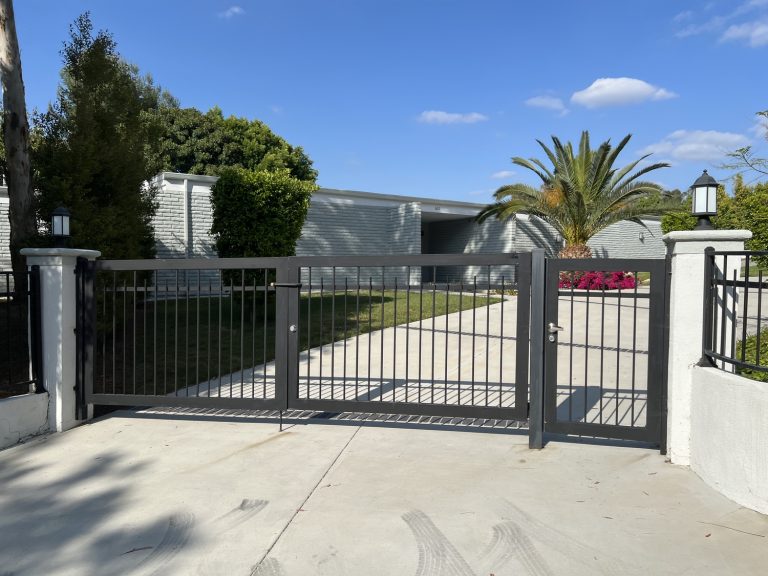 Heavy-Duty Metal Fence