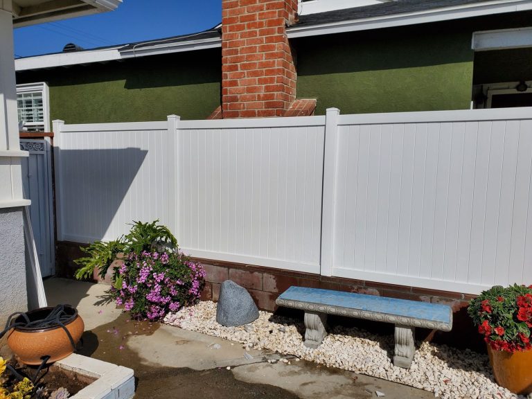 Vinyl Fence Repair Services