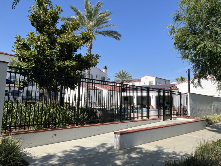Custom Pool Fence Contractor