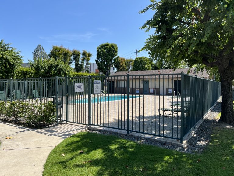 Pool Fencing Contractor